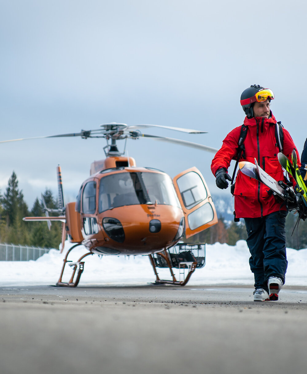Heli ski drop off with Sandra Lahnsteiner at Stellar Heliskiing